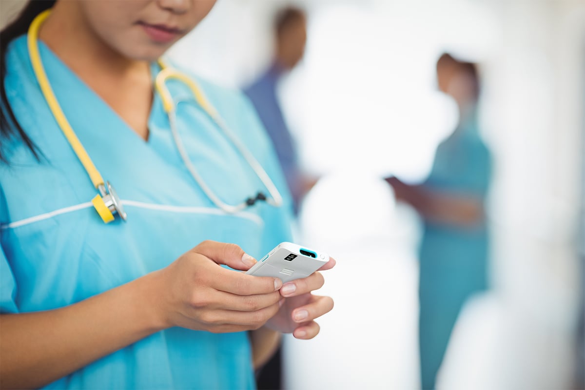 sps-ppr-Honeywell_Healthcare_CT30 XP HC_nurse_1_Lowres